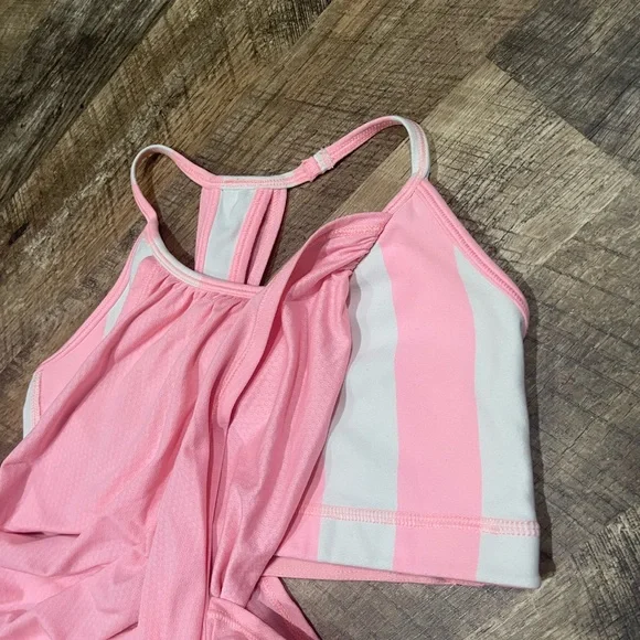 Lululemon size 4 Top! Like New! - Picture 3 of 4